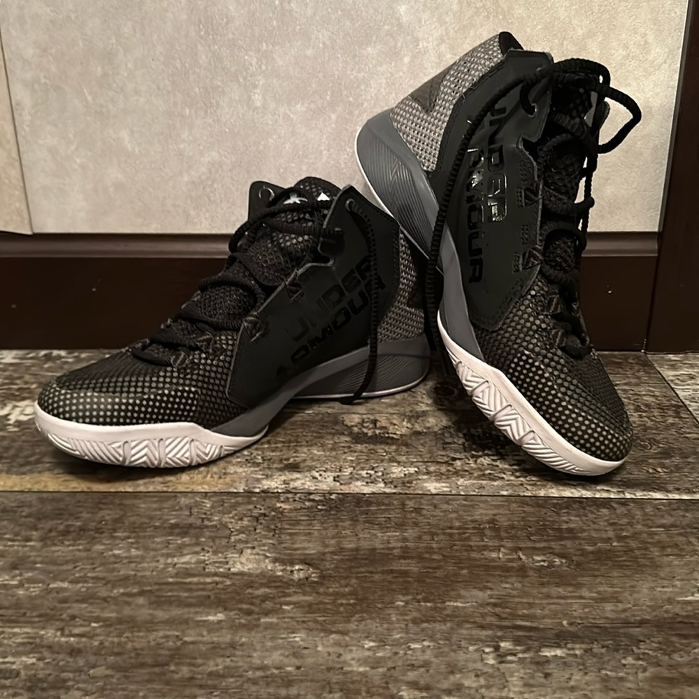 Women’s Under Armour Basketball Shoes